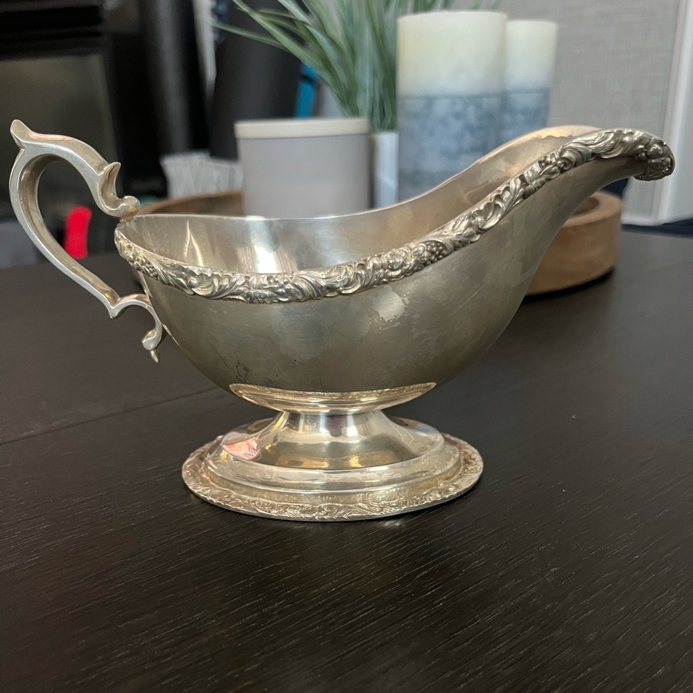 Elegant E.P. Sheffield Reproduction Silverplated over Copper Gravy/ Sauce Boat